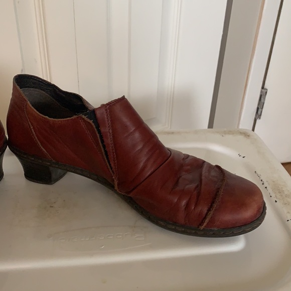 Reiker, All red leather - Picture 2 of 5